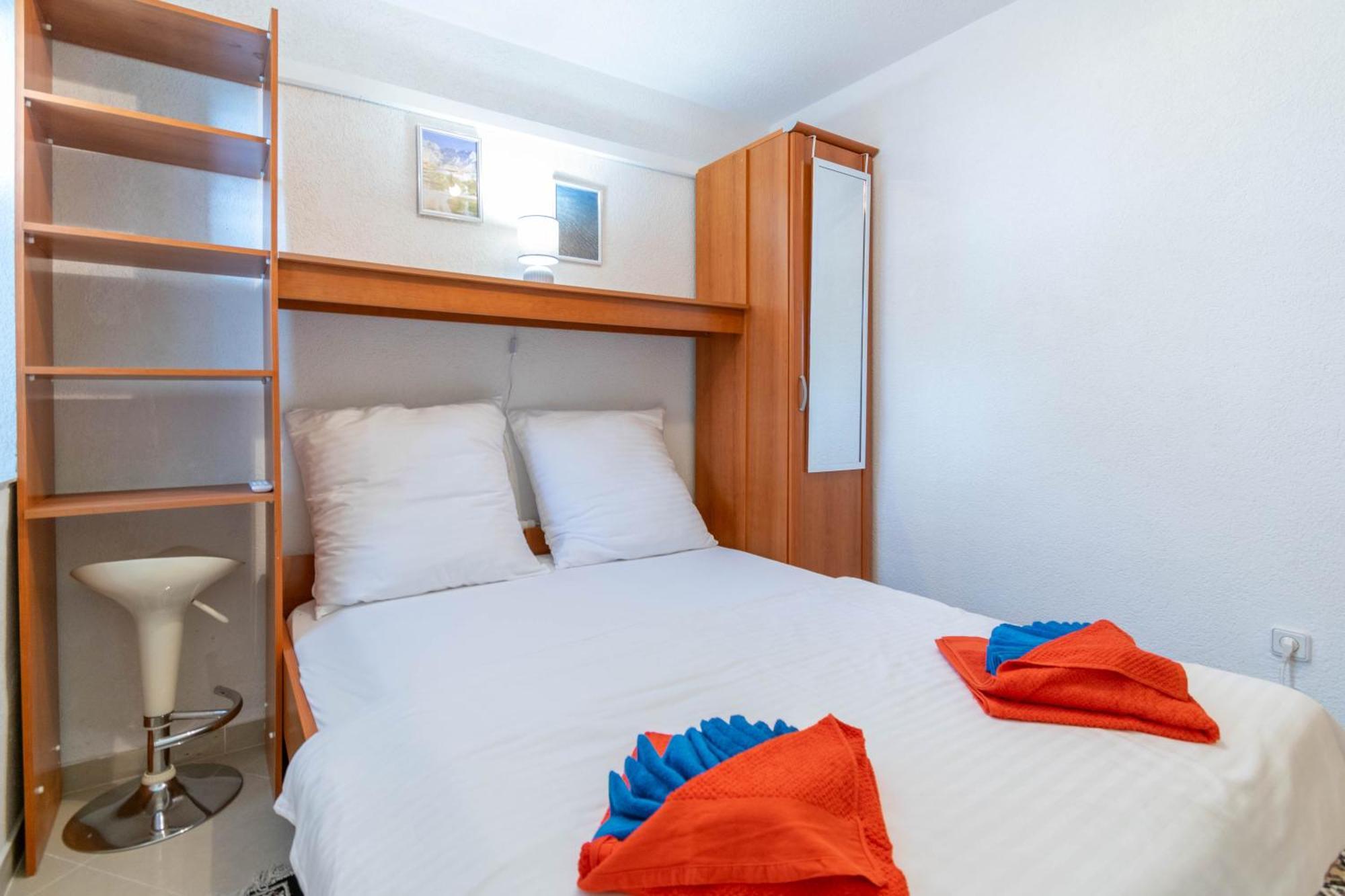 Apartment Kristina Dujmovic Baška Voda Szoba fotó