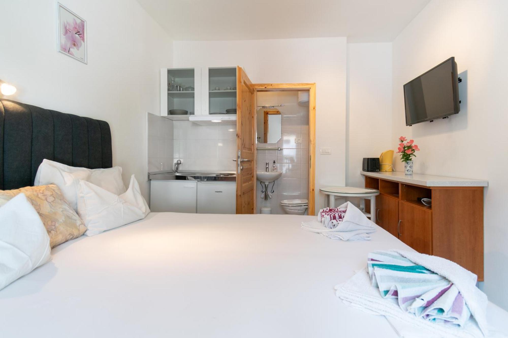 Apartment Kristina Dujmovic Baška Voda Szoba fotó