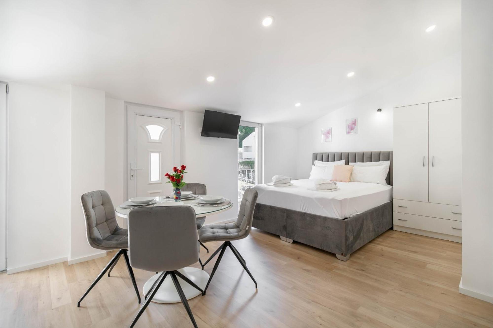Apartment Kristina Dujmovic Baška Voda Szoba fotó