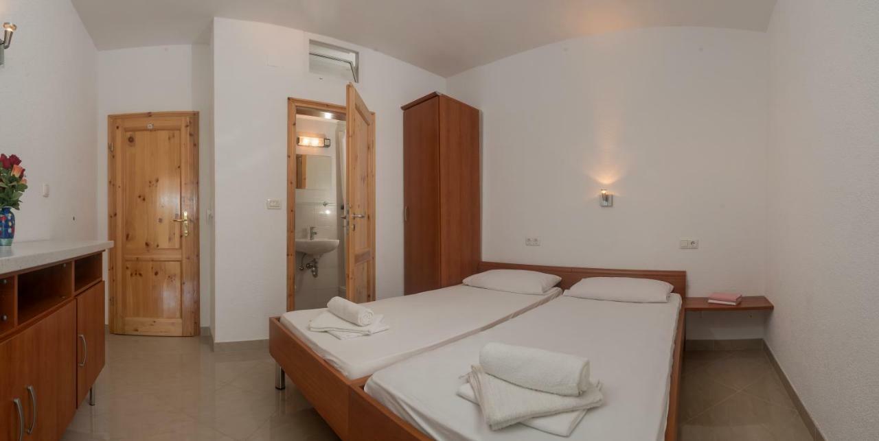 Apartment Kristina Dujmovic Baška Voda Kültér fotó